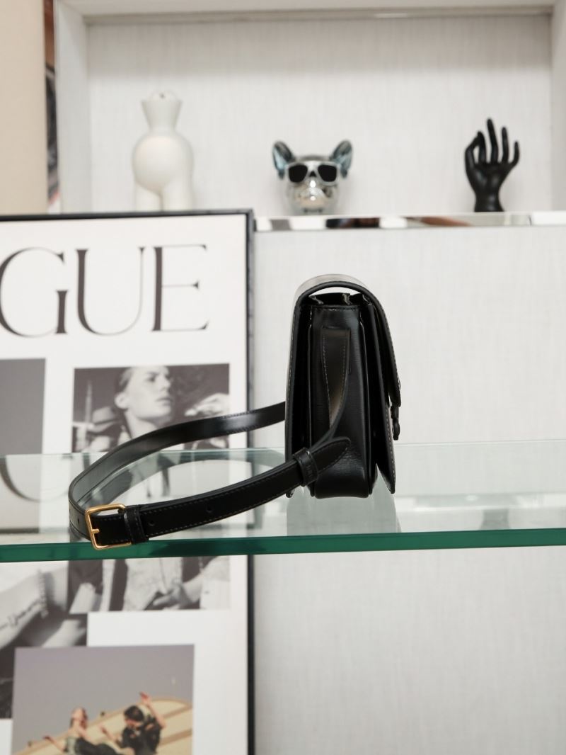 Ce1i*e triomphe bags